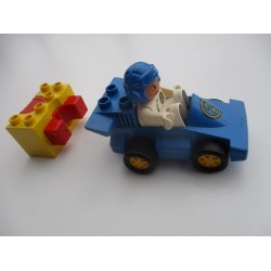 Duplo 2609 et 3085 voiture de course avec rampe de tir et chauffeur Légo