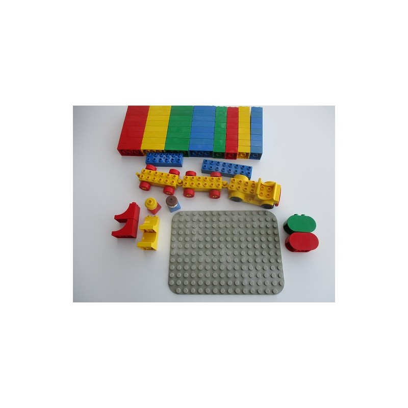 Duplo 84 pièces variés : cubes voitures plaque...